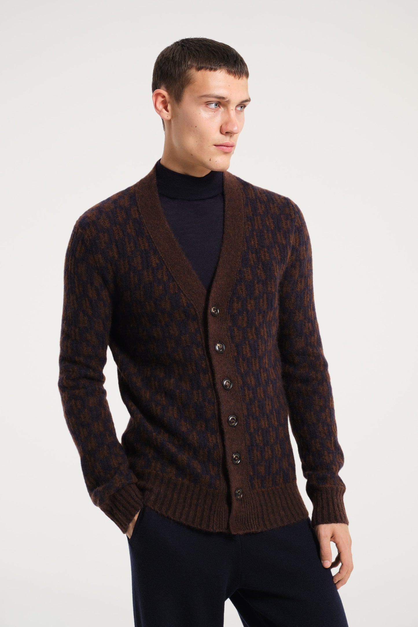 CARDIGAN MARRONE