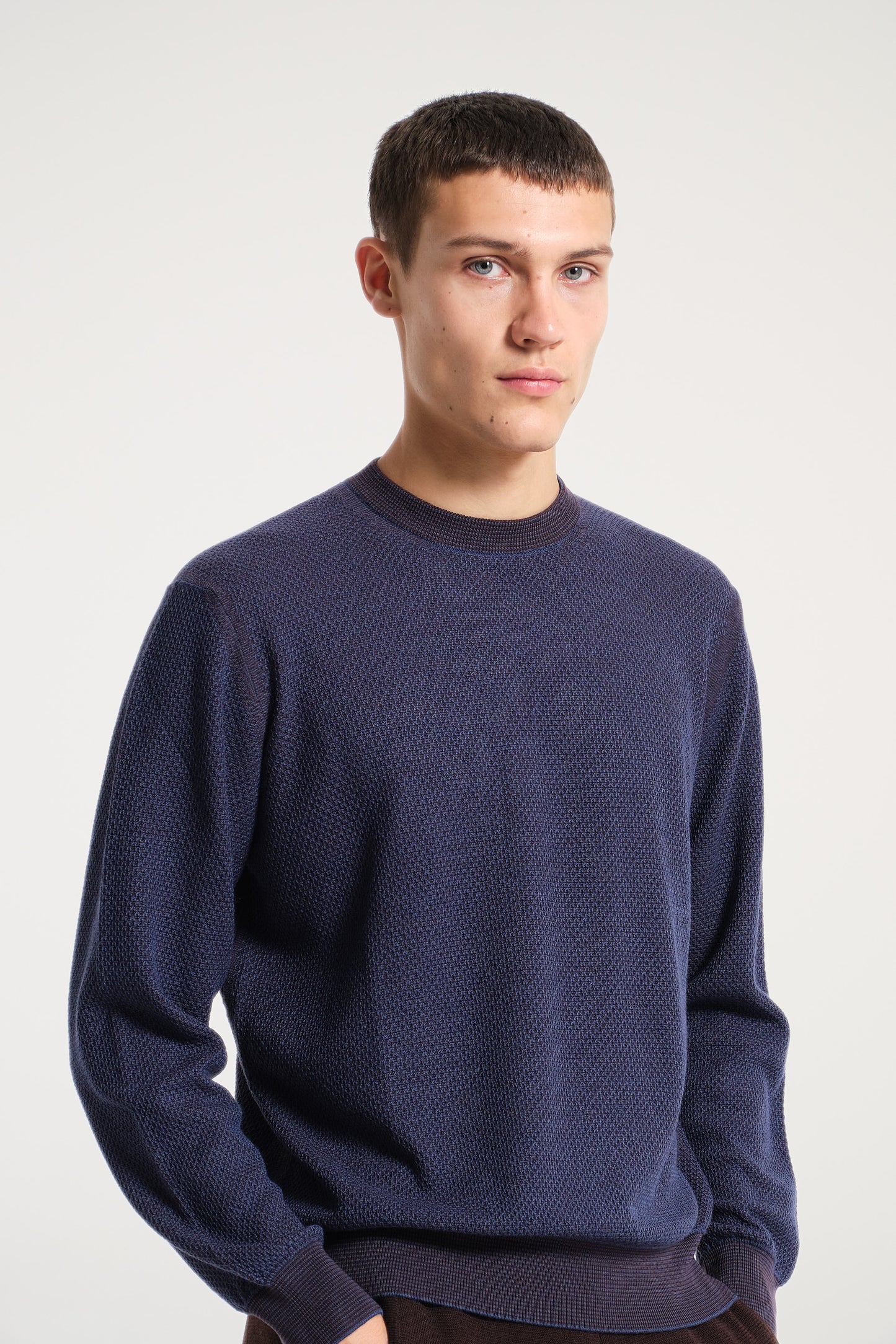 BLUE CREW NECK