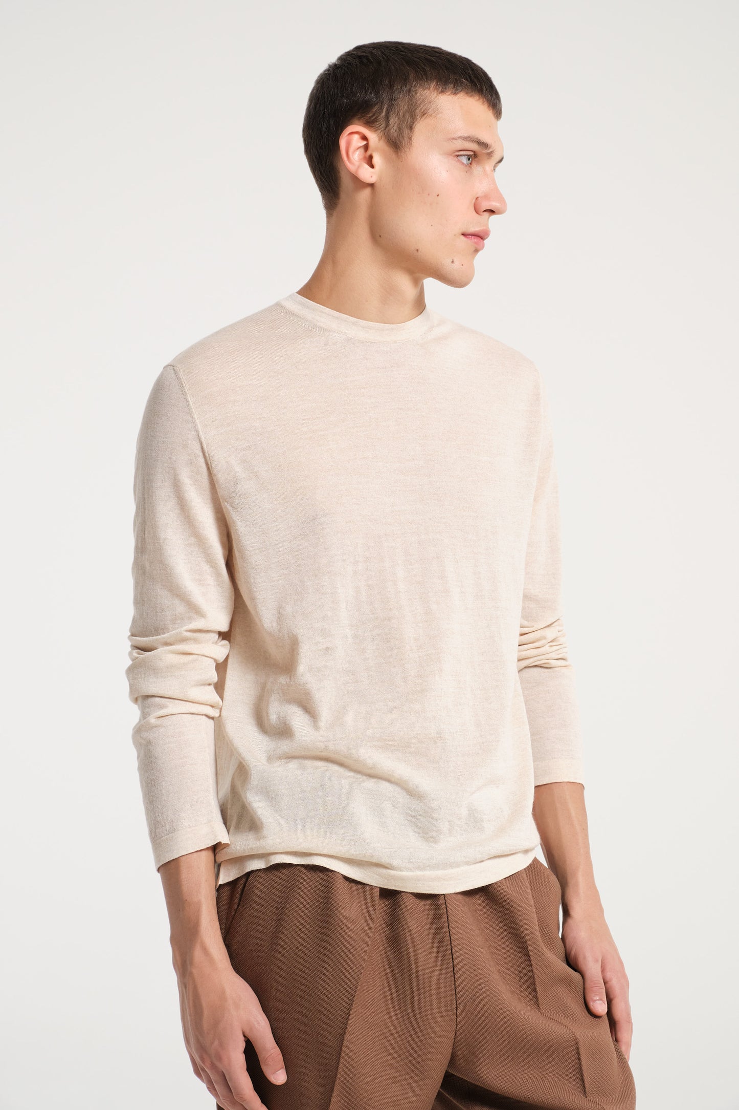 CREW NECK IN SUPER THIN NATURAL WOOL