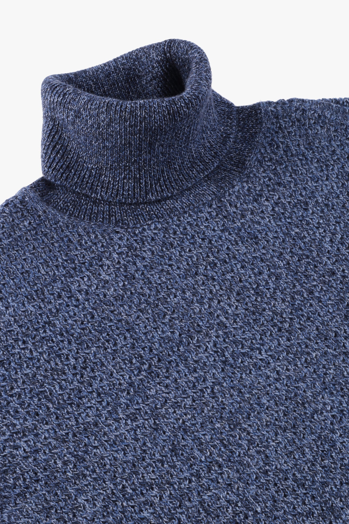 BLUE TURTLENECK